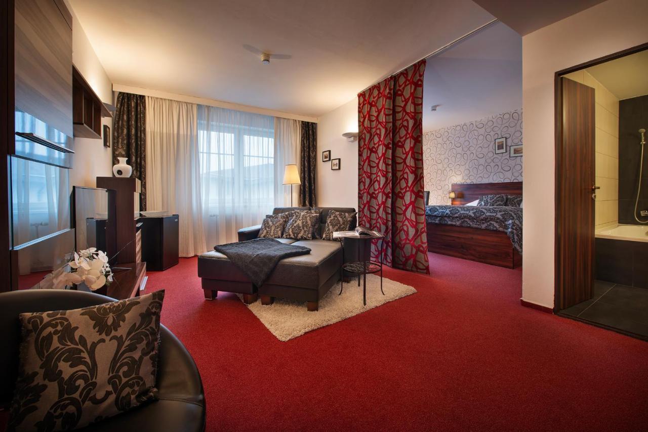 Parkhotel Morris Nový Bor Dış mekan fotoğraf