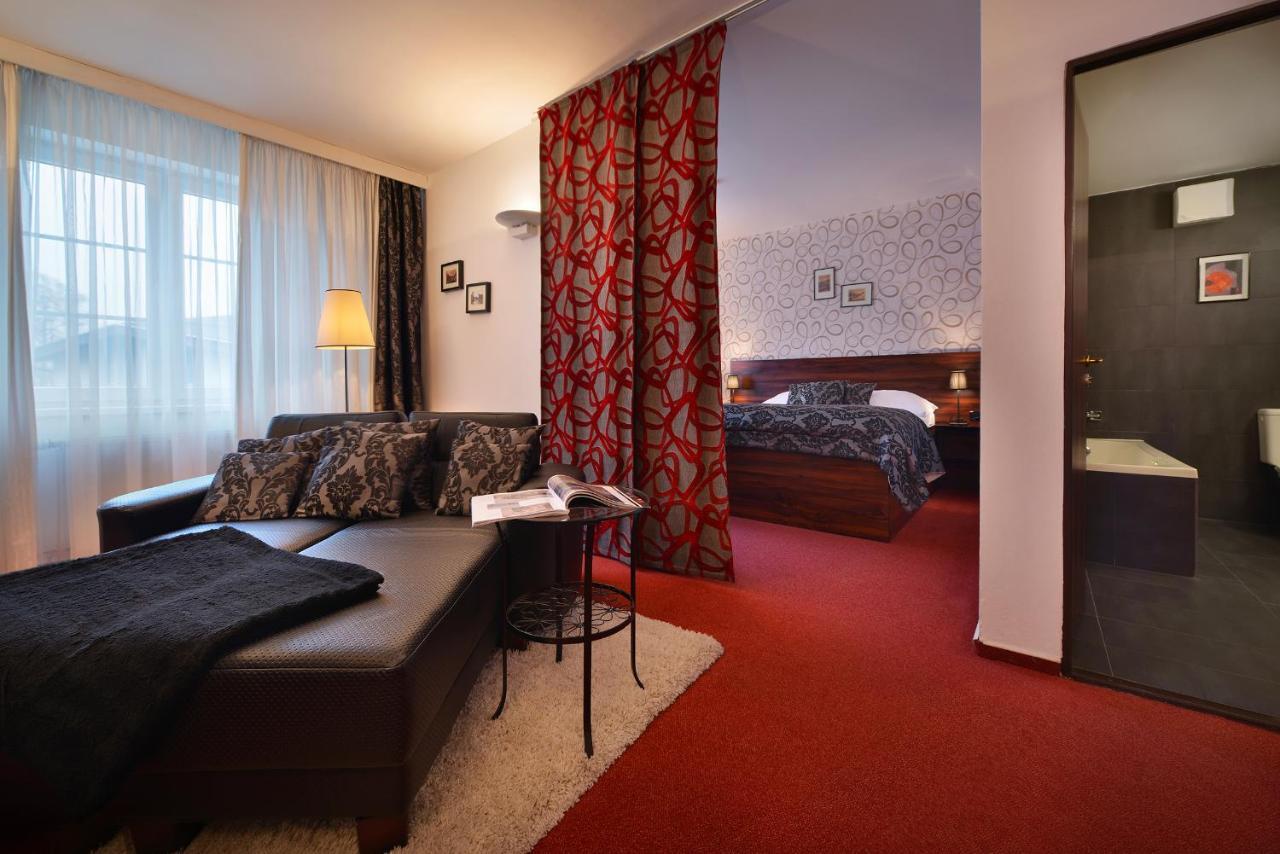 Parkhotel Morris Nový Bor Dış mekan fotoğraf