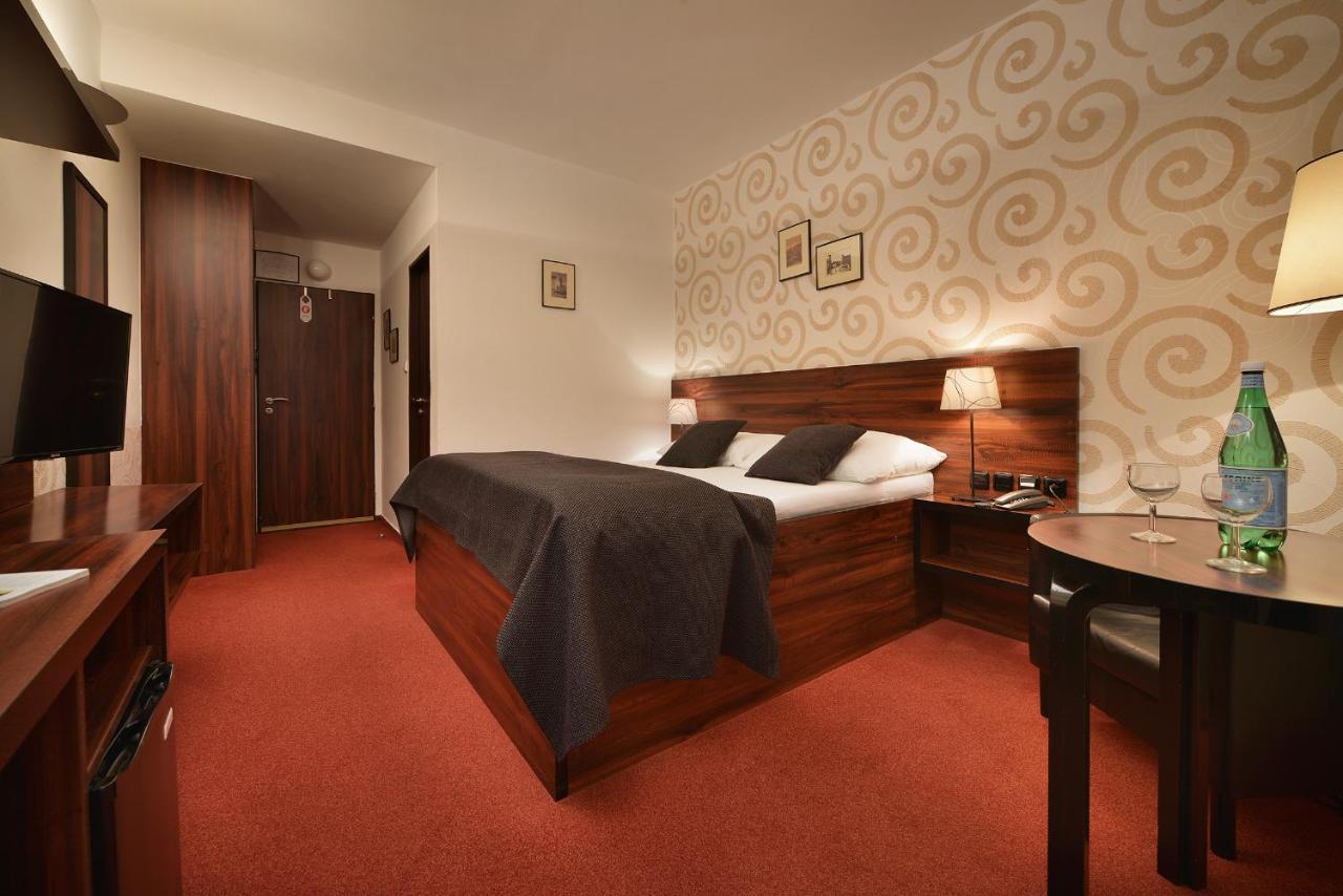 Parkhotel Morris Nový Bor Dış mekan fotoğraf