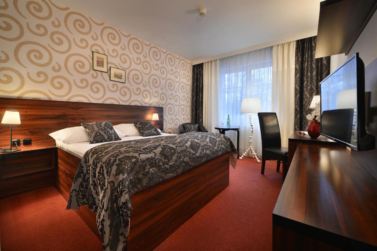Parkhotel Morris Nový Bor Dış mekan fotoğraf