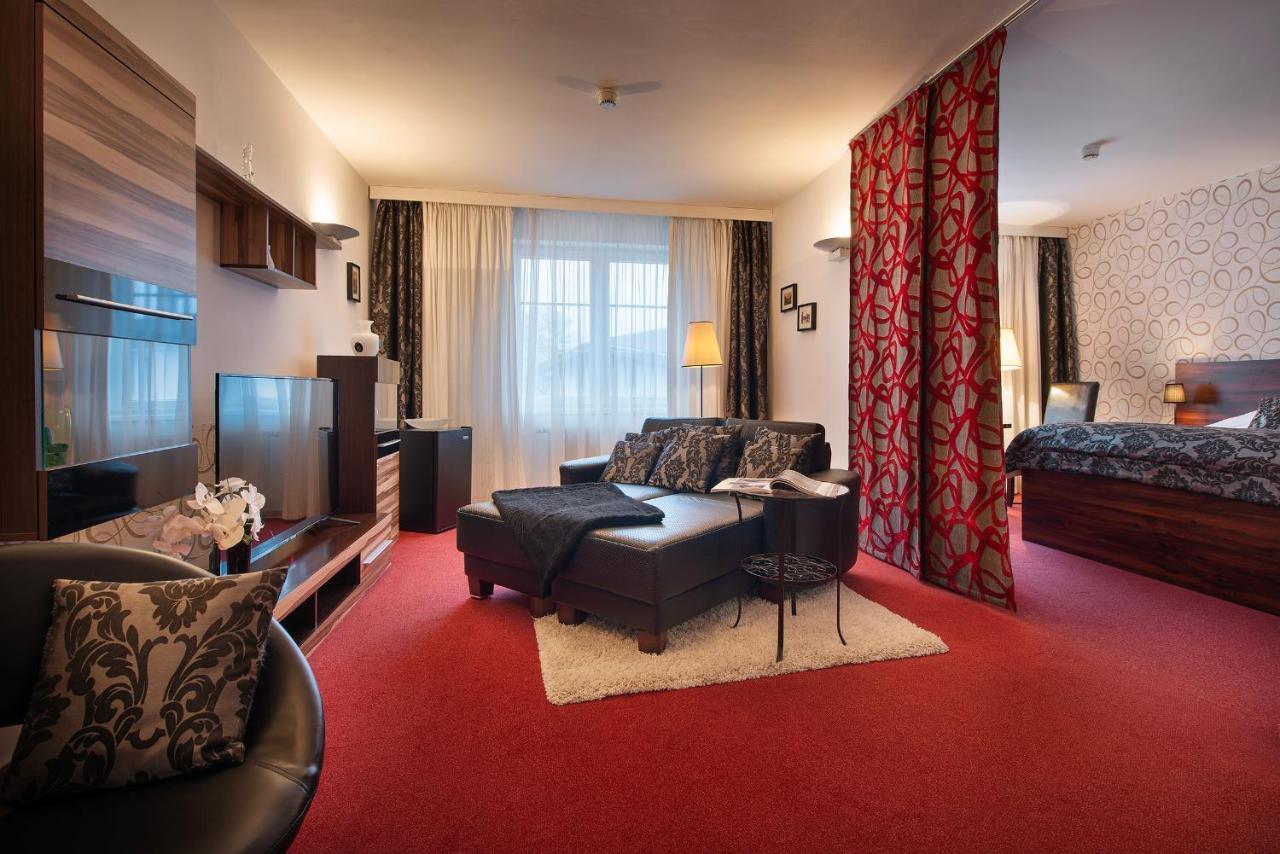 Parkhotel Morris Nový Bor Dış mekan fotoğraf