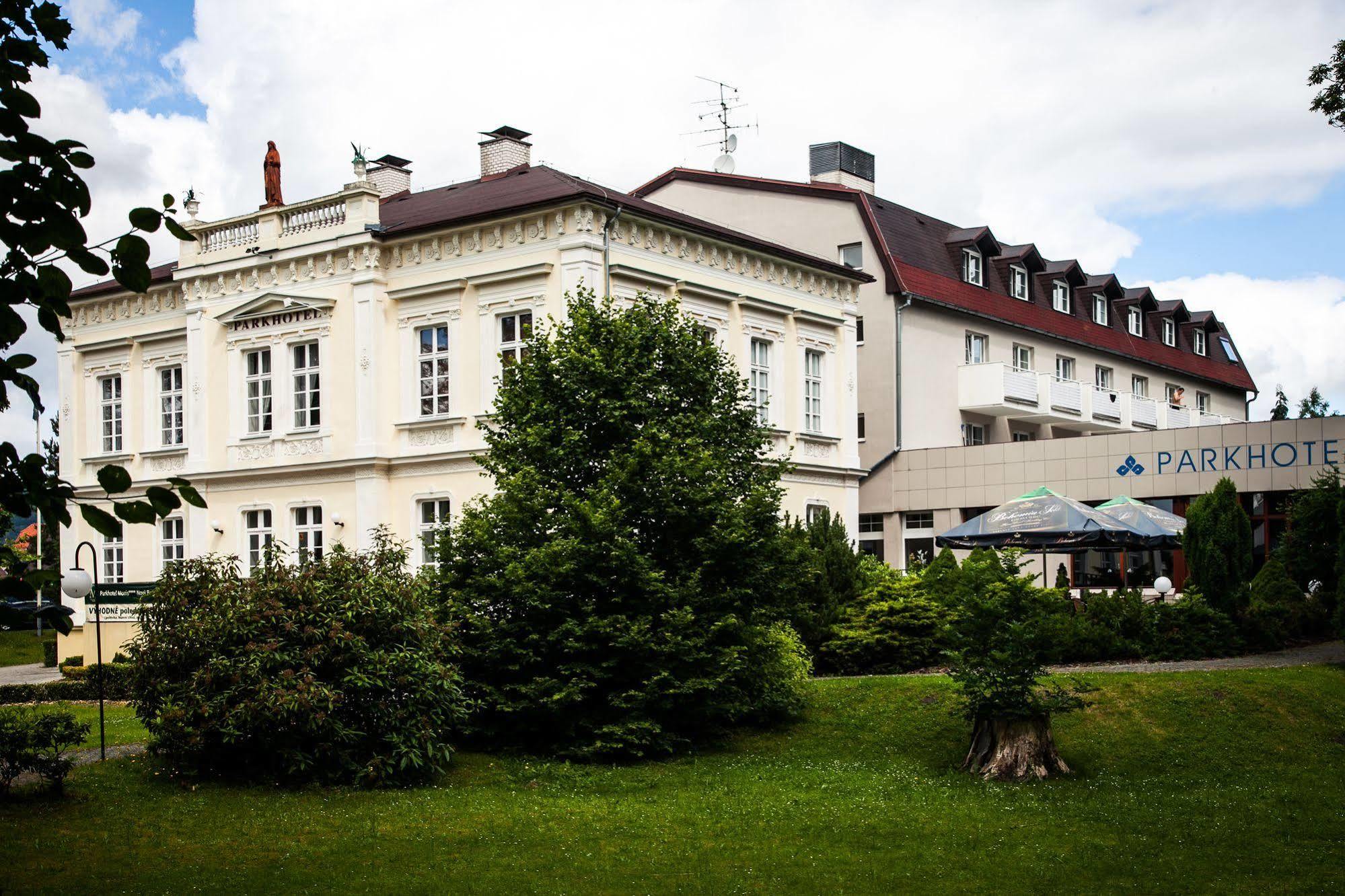 Parkhotel Morris Nový Bor Dış mekan fotoğraf