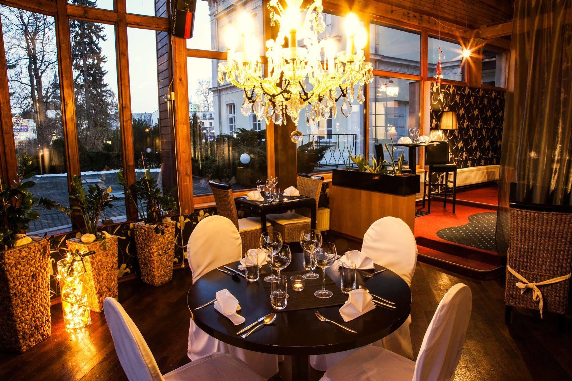 Parkhotel Morris Nový Bor Dış mekan fotoğraf